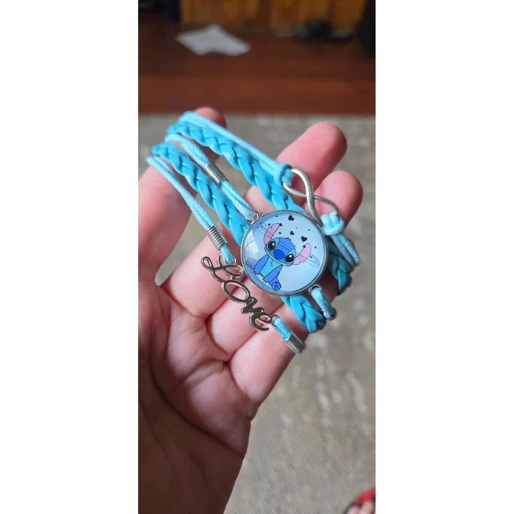 Stitch leather bracelet